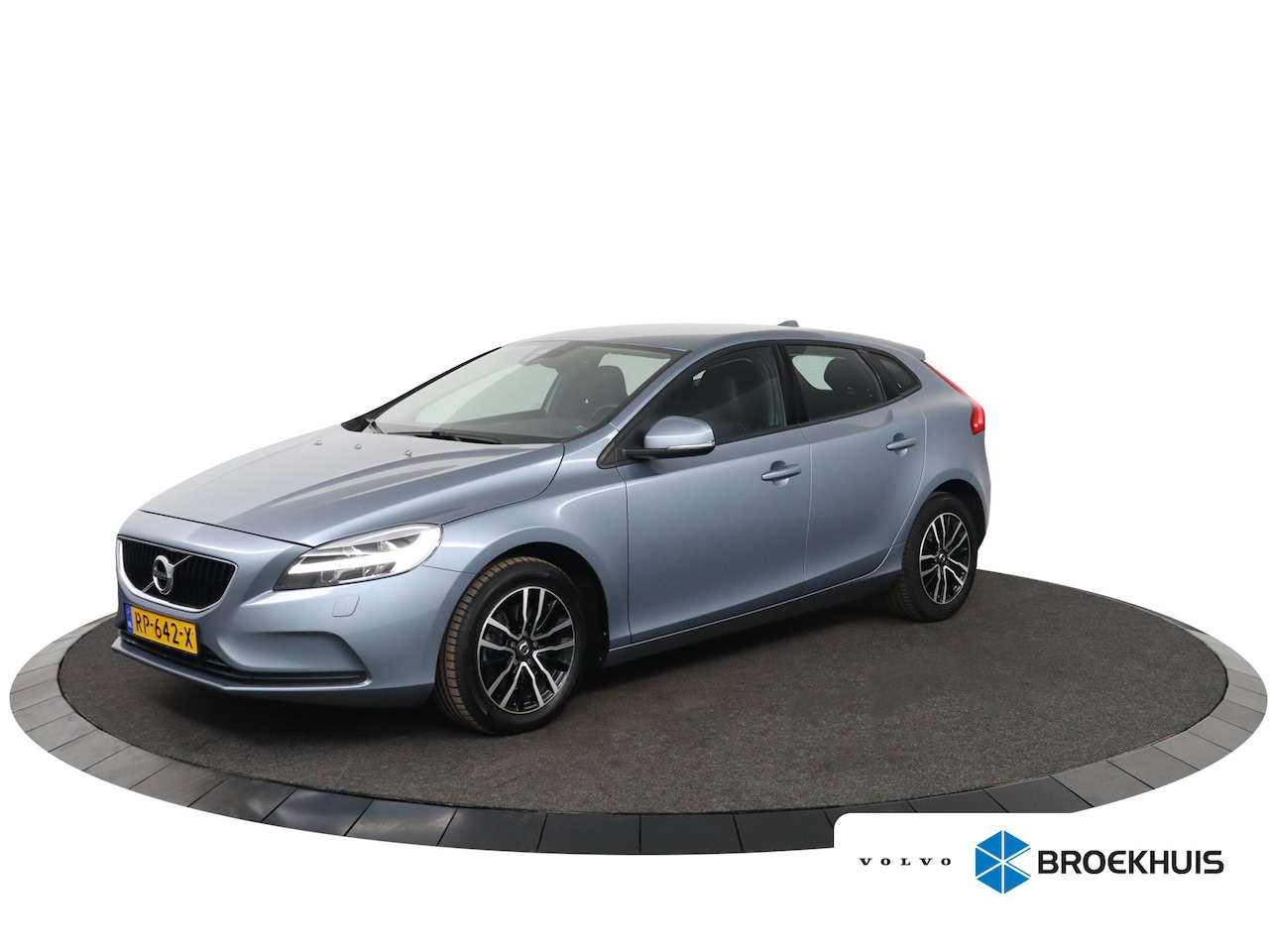 Volvo V40 - 2.0 T2 Nordic+ | Stoelverwarming | Cruise Control | High Performance Audio | Parkassist | - AutoWereld.nl