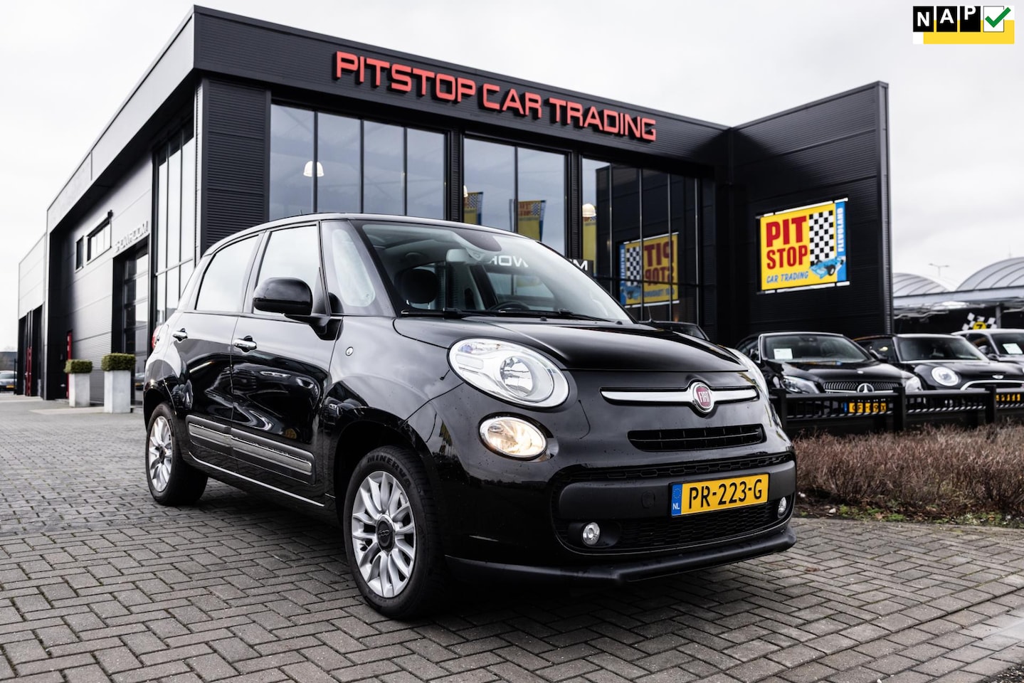 Fiat 500 L - 0.9 TwinAir Lounge 0.9 TwinAir Lounge, 105 PK, NL auto, Glasdak, Cruise! - AutoWereld.nl