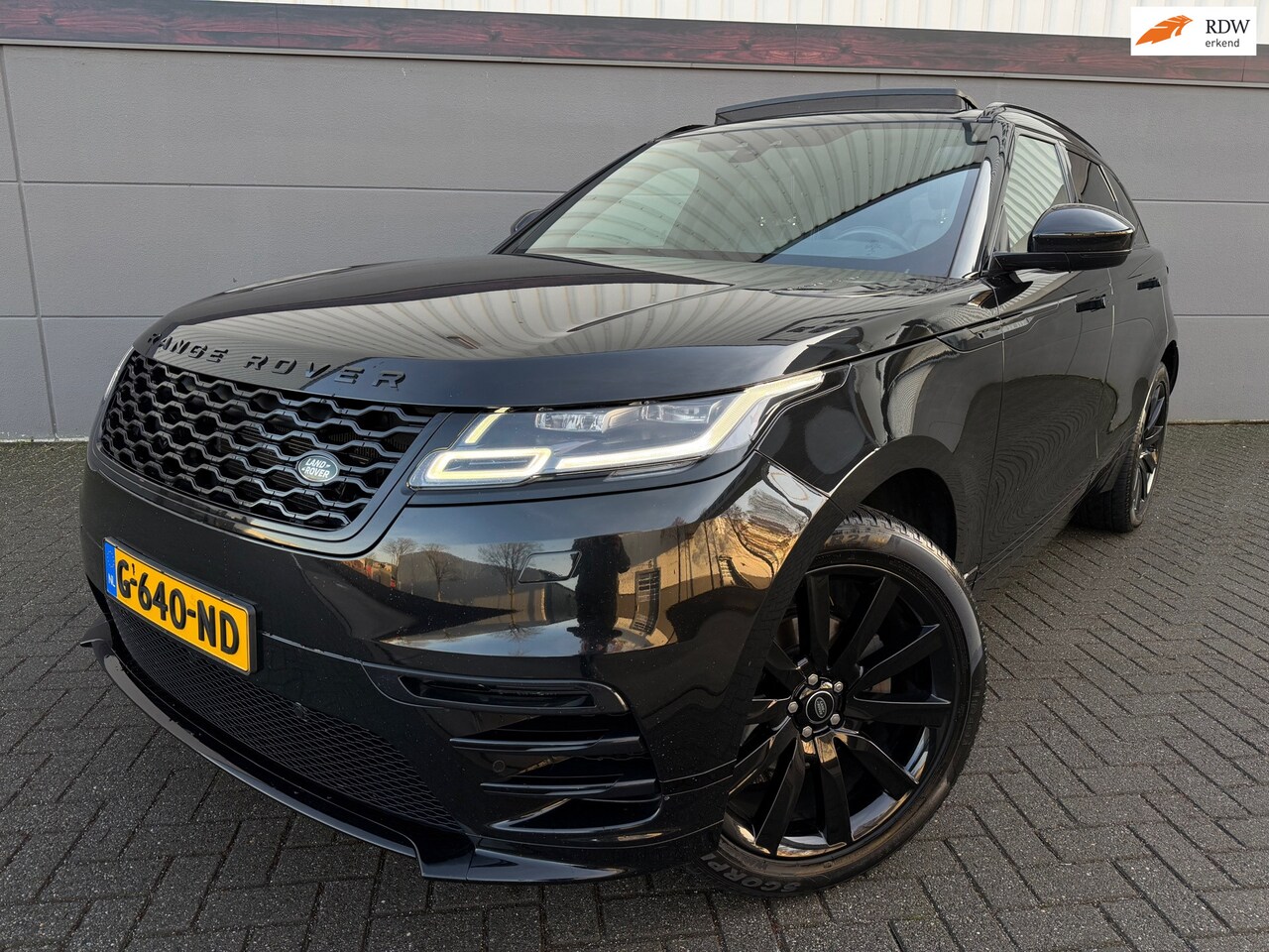 Land Rover Range Rover Velar - 2.0 P250 Turbo AWD R-Dynamic HSE*250PK*Open-DAK*Leer*CarPlay*TopOptie - AutoWereld.nl