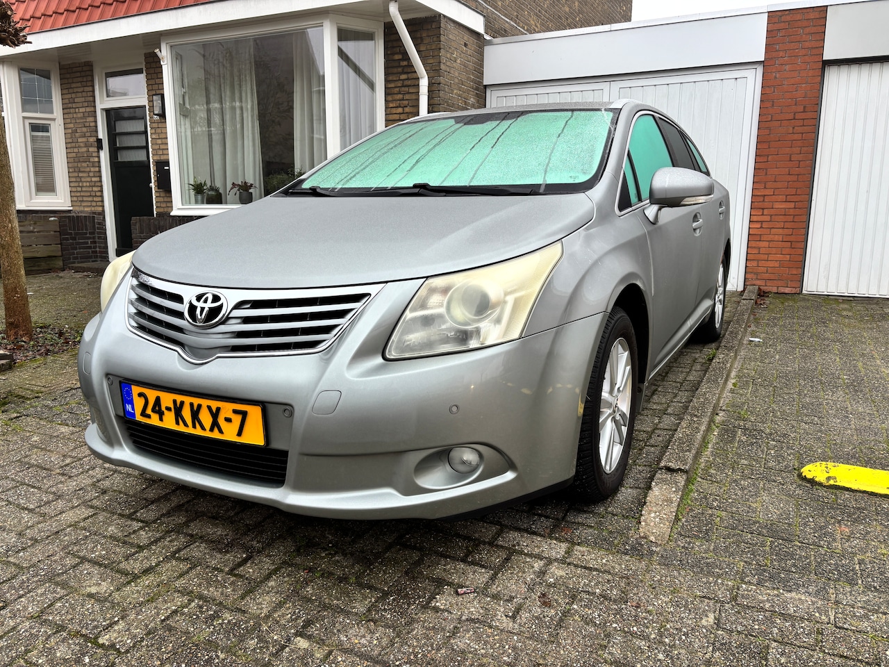 Toyota Avensis Wagon - 1.8 VVTi Dynamic - AutoWereld.nl