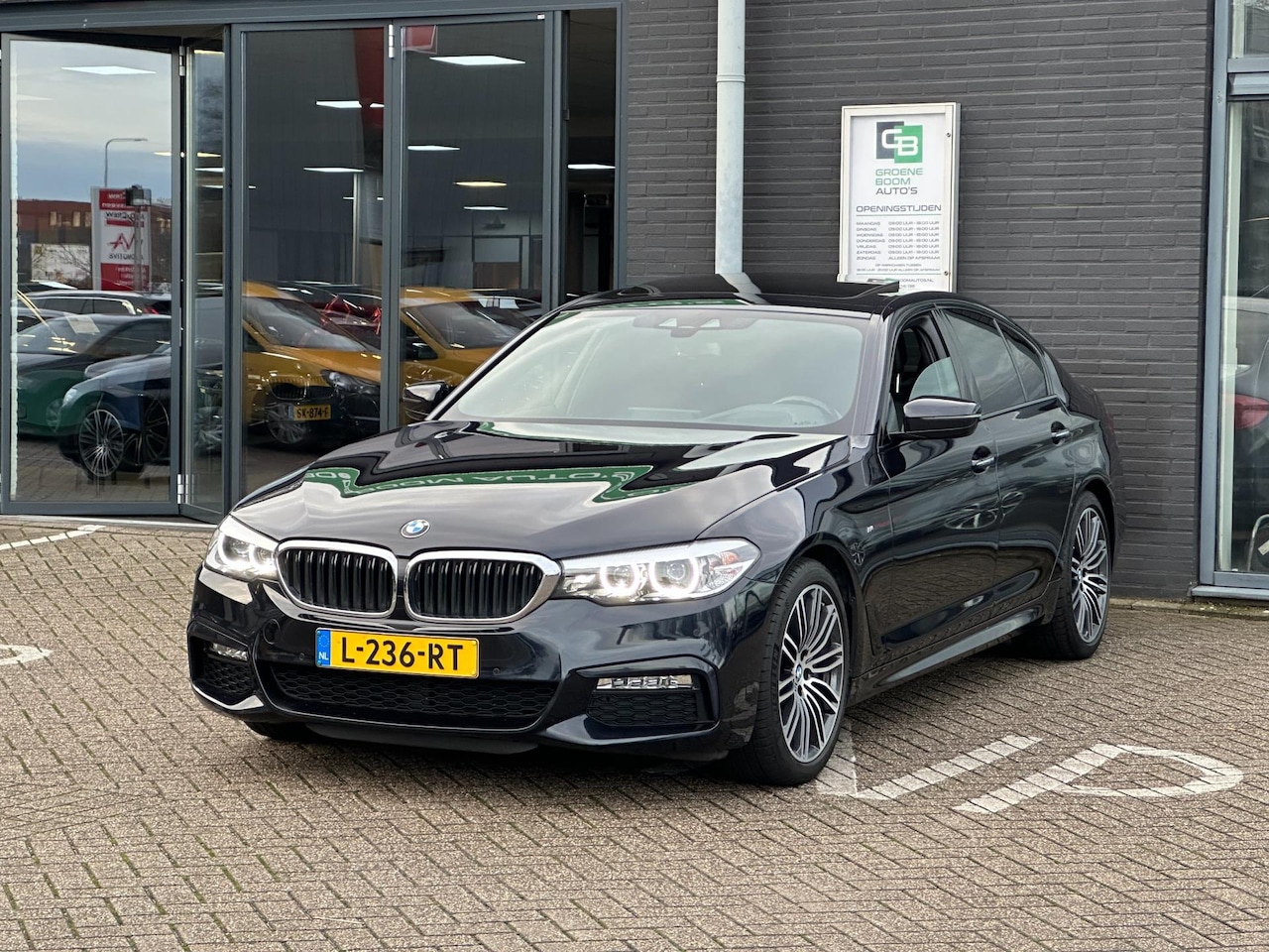 BMW 5-serie - 530i High Executive/PANO-DAK/LEDER/CAMERA/NETTE STAAT!! - AutoWereld.nl