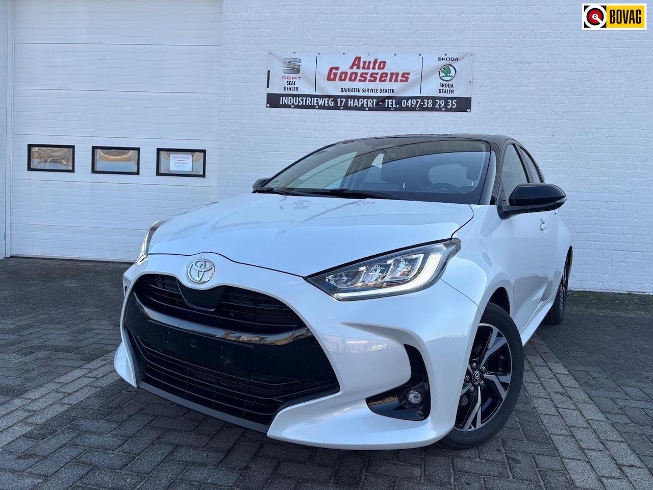 Toyota Yaris - 1.5 Hybrid 115 Bi-tone|Stuur-Stoelvewarming - AutoWereld.nl