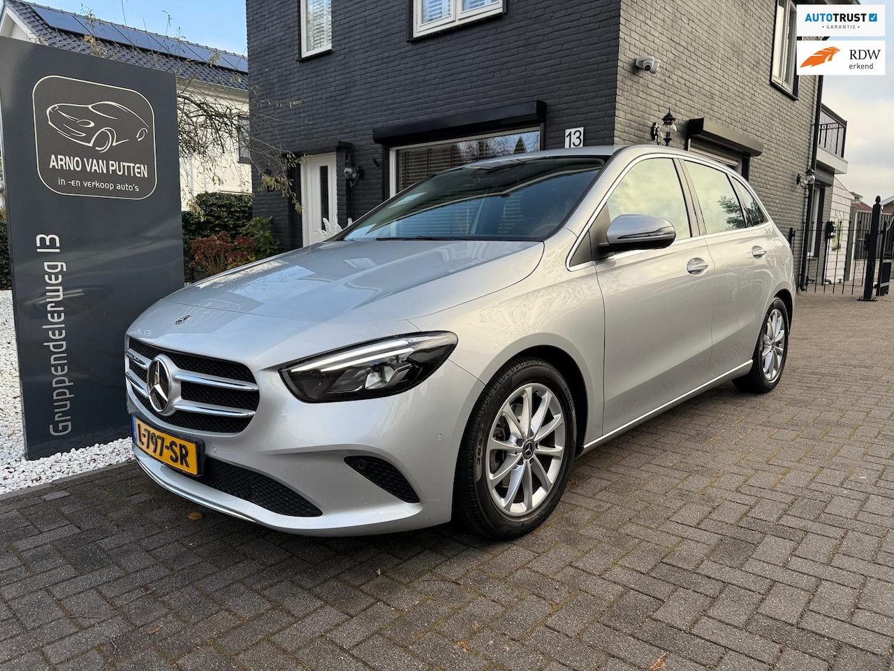 Mercedes-Benz B-klasse - 200 Business Solution / Widescreen / Camera - AutoWereld.nl