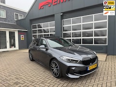 BMW 1-serie - 120i Business Edition Plus M-Sport / Pano / M -Sportzetels / Camera