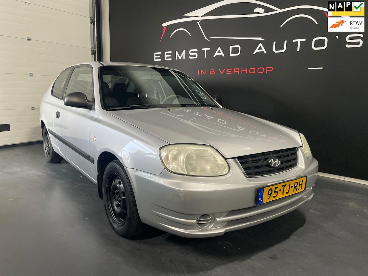 Hyundai Accent - 1.3i Active Young 1.3i Active Young - AutoWereld.nl