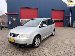 Volkswagen Touran - 2.0-16V FSI Business Airco