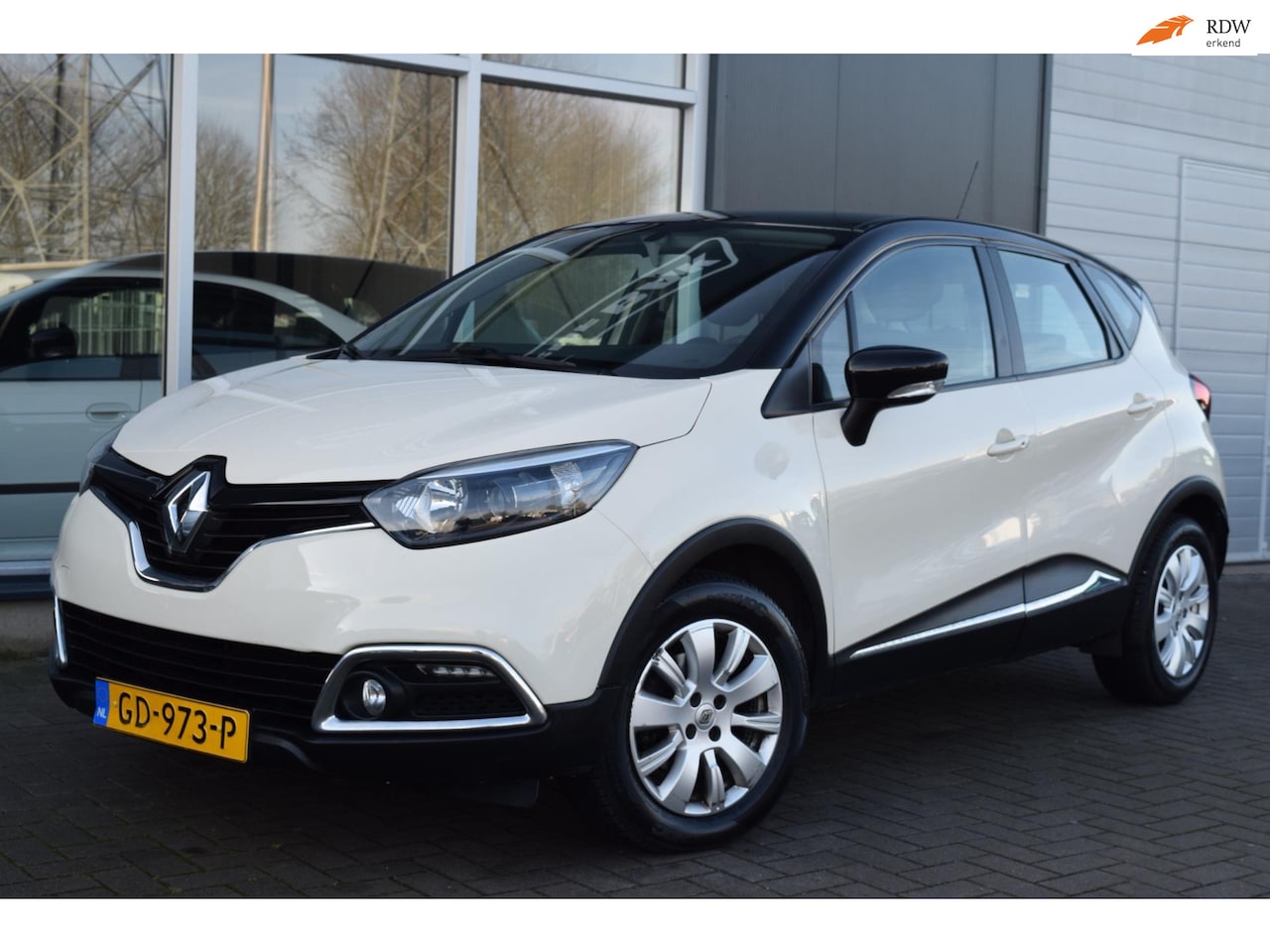 Renault Captur - 1.5 dCi Expression | Automaat | Navi | APK 2-2027 - AutoWereld.nl