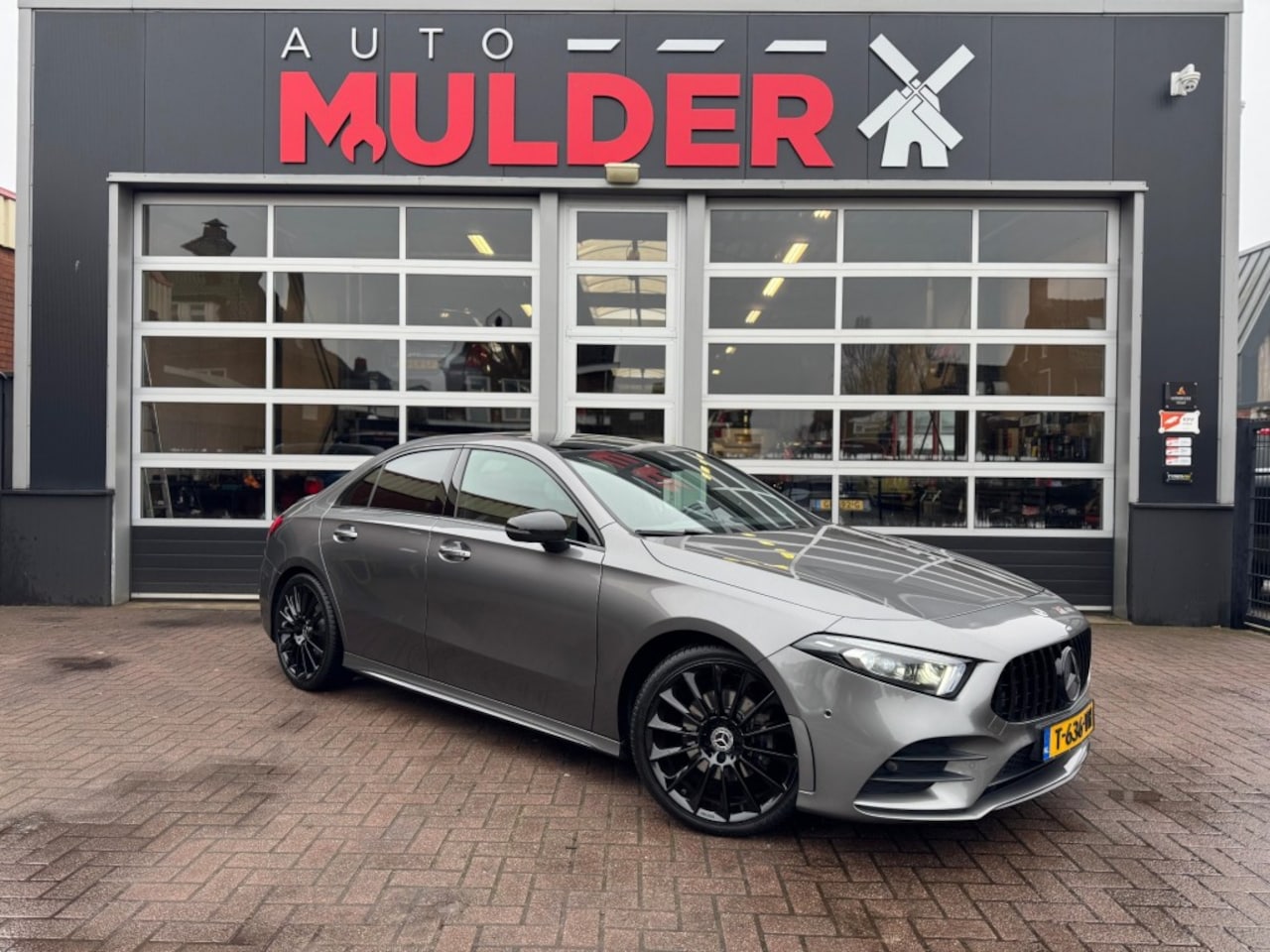 Mercedes-Benz A-klasse - AMG LAUNCH EDITION PREMIUM PLUS / LIMOUSINE / PANO / CAMERA / CRUISE / MEMORY / RIJKLAAR! - AutoWereld.nl