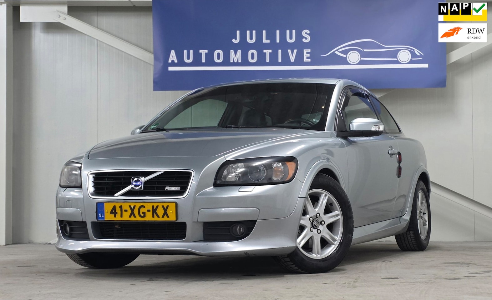 Volvo C30 - 2.4i Summum Volledig Onderhouden Xenon Leer Trekhaak Mooi! - AutoWereld.nl