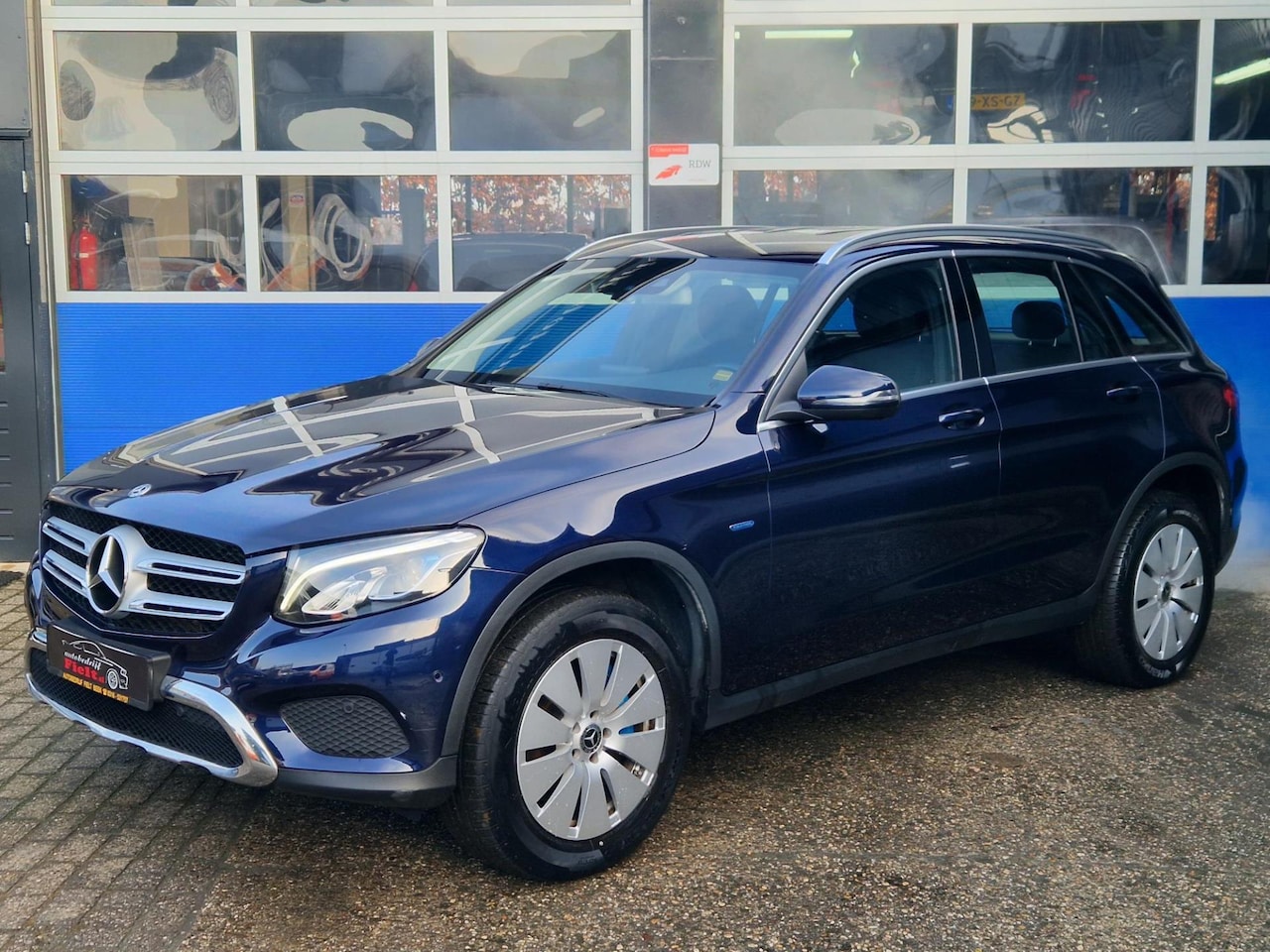 Mercedes-Benz GLC-klasse - 350e 4MATIC Benzine-Hybride/ Automaat / Wegklapbare trekhaak / Navigatie / Elektrische ach - AutoWereld.nl