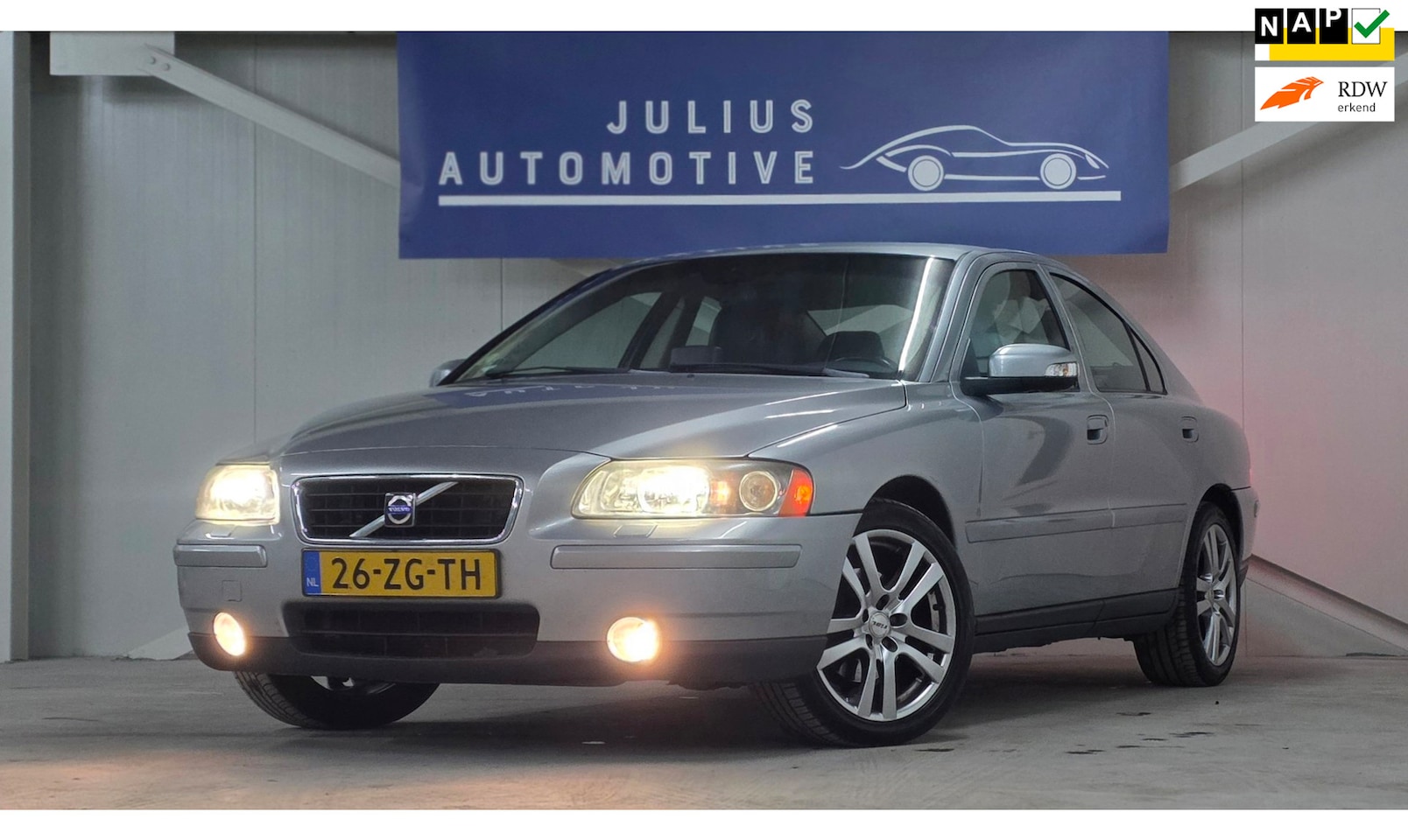Volvo S60 - 2.4 Drivers Edition Volledig Onderhouden Xenon Trekhaak Leer Mooi! - AutoWereld.nl