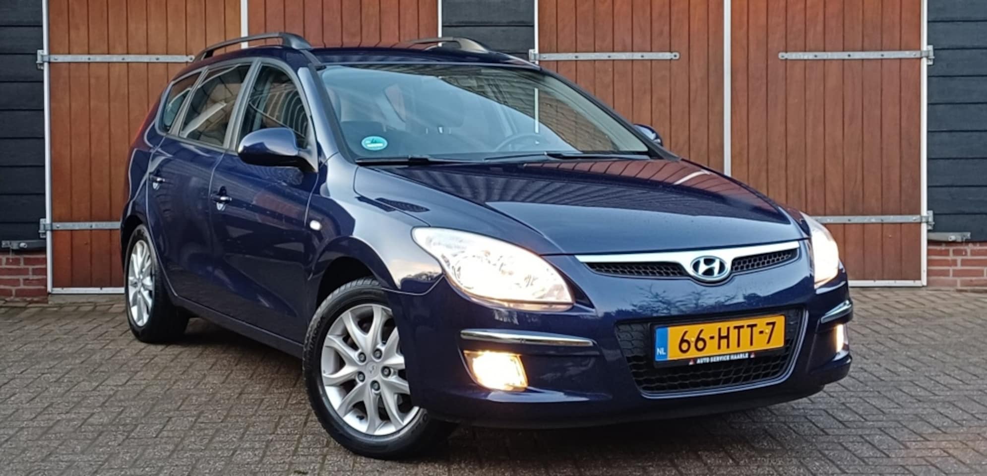 Hyundai i30 CW - 1.6i Dynamic Bns, Trekhaak, Bluetooth, NAP, Airco - AutoWereld.nl