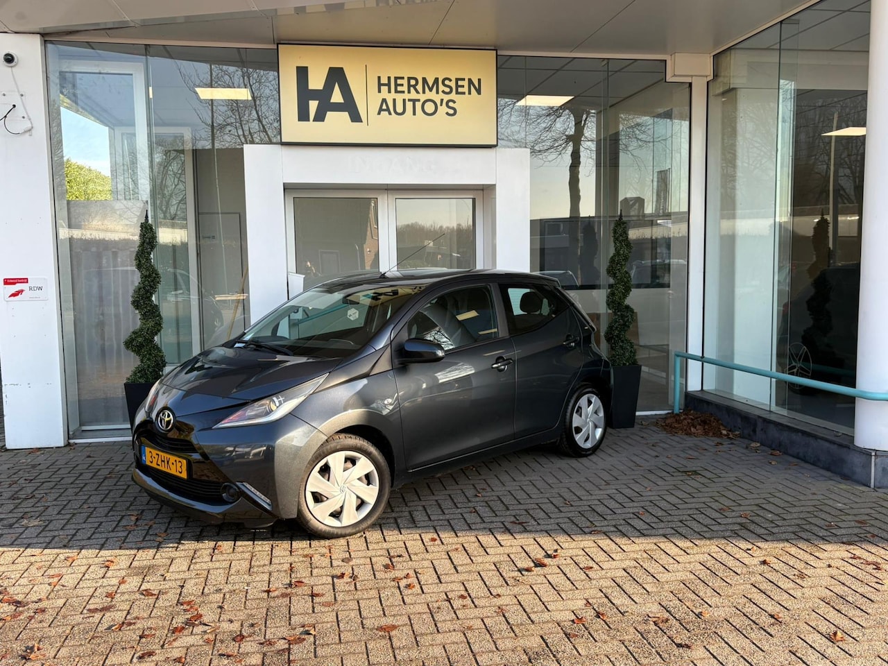 Toyota Aygo - 1.0 VVT-i x-play |5drs|Airco|Cam|Navi| - AutoWereld.nl