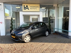 Toyota Aygo - 1.0 VVT-i x-play |5drs|Airco|Cam|Navi|
