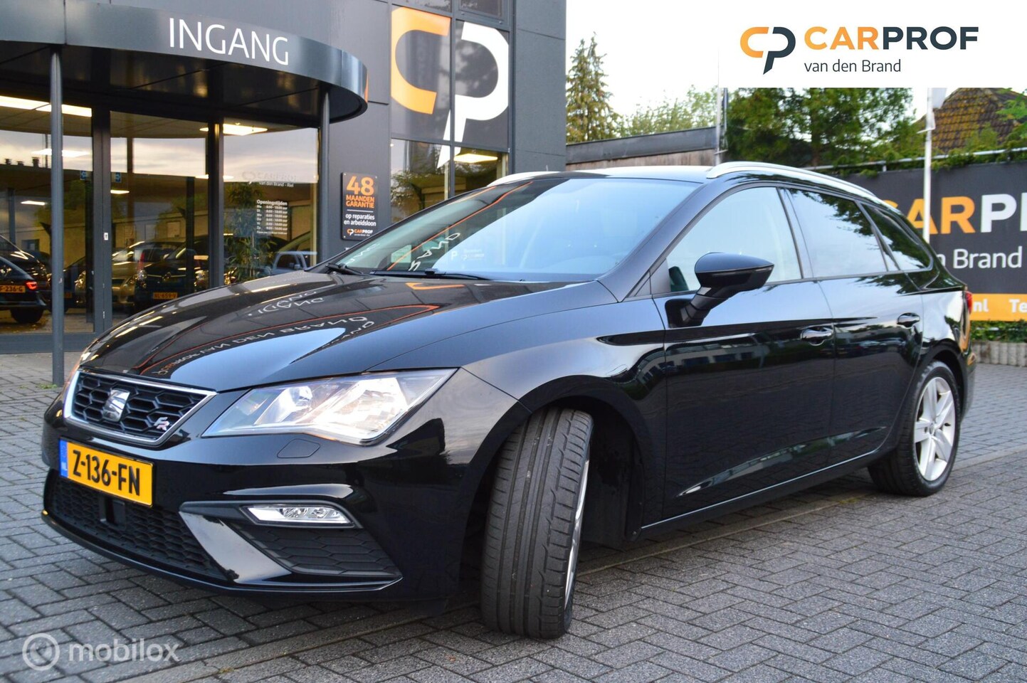 SEAT Leon ST - 1.5 TSI FR Ultimate Edition Black 1.5 TSI FR Ultimate Edition Black - AutoWereld.nl