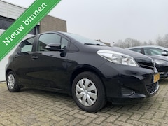 Toyota Yaris - 1.0 VVT-i 5DR NAP NWE APK Airco Trekhaak Elektrisch ramen