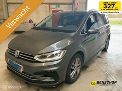 Volkswagen Touran - 1.5 TSI R-line Panodak Navi 7 Persoons ACC Camera LED
