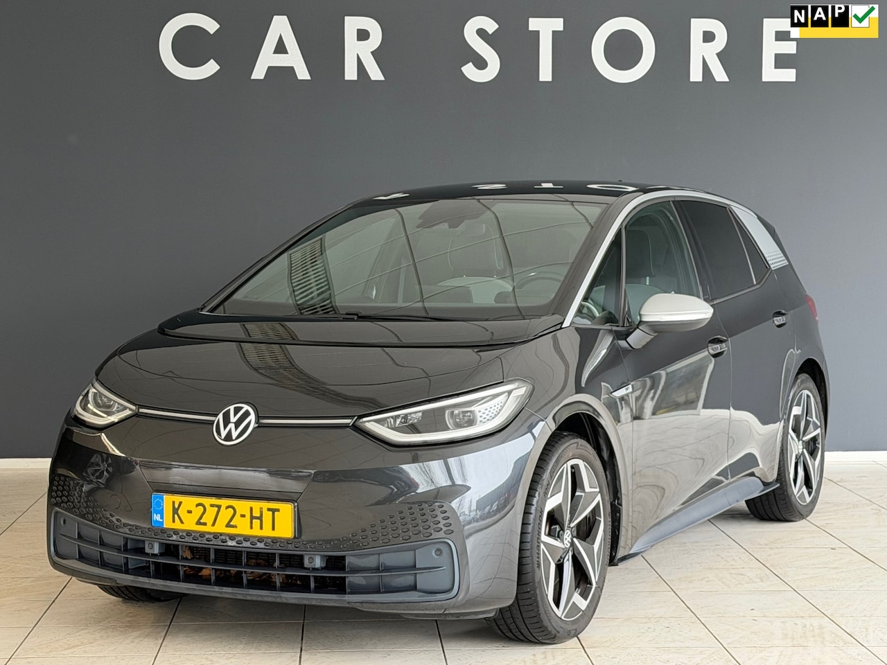 Volkswagen ID.3 - First Plus 58 kWh TREKHAAK CAMERA SOH 89% - AutoWereld.nl