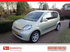 Daihatsu Sirion - 1.3 AUT Prestige, bij dealer met 12 maanden Bovag garantie