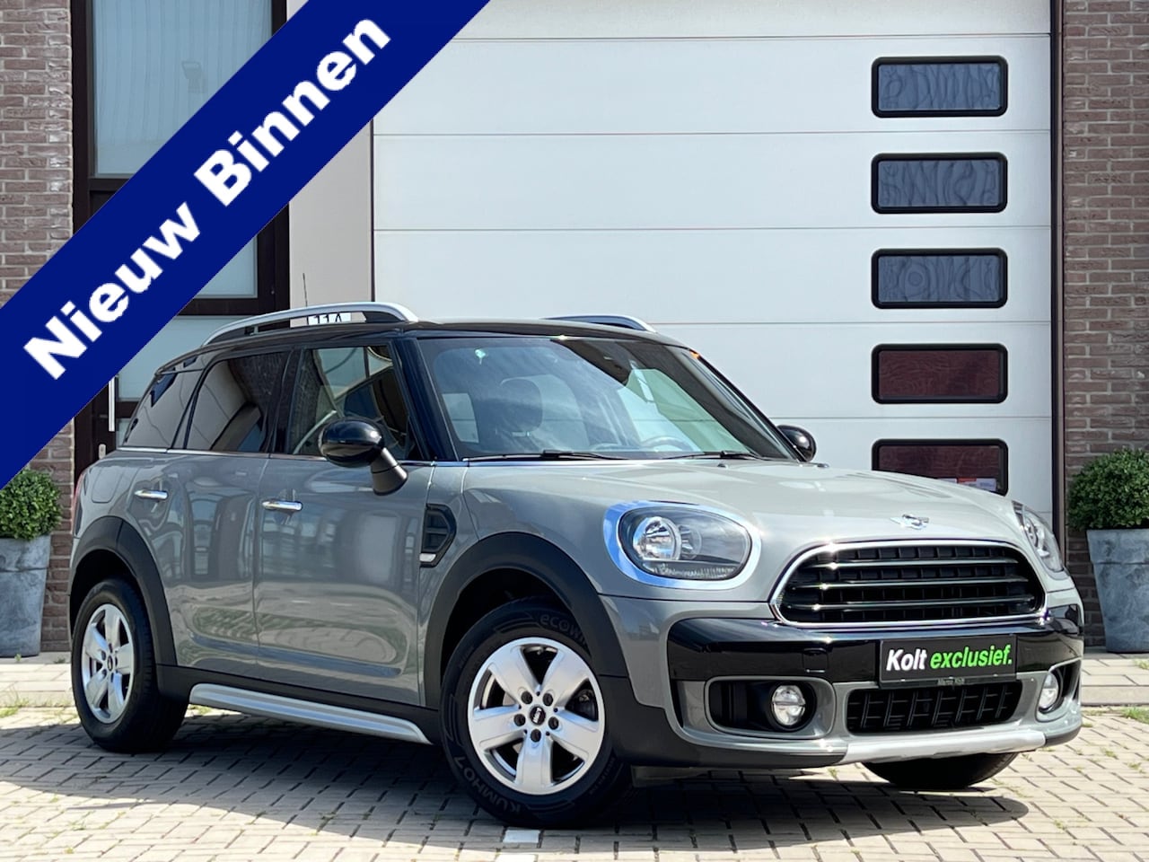 MINI Countryman - Mini 1.5 Cooper Chili Turbo 136 PK / Airco / 17" LM Velgen / Park Sensors / Privacy Glas / - AutoWereld.nl
