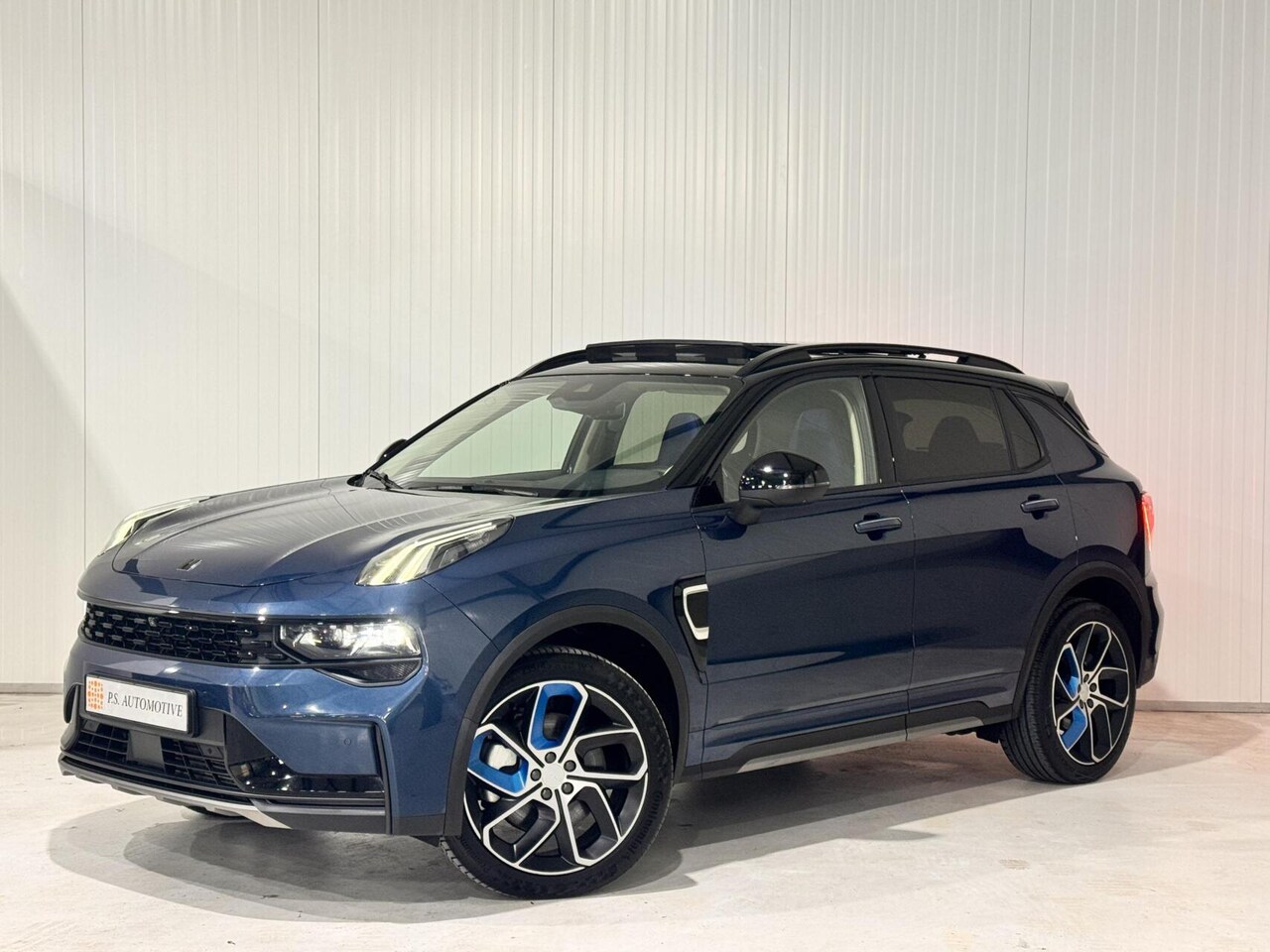 Lynk & Co 01 - 1.5 PLUG IN HYBRIDE PLUG IN HYBRIDE - AutoWereld.nl