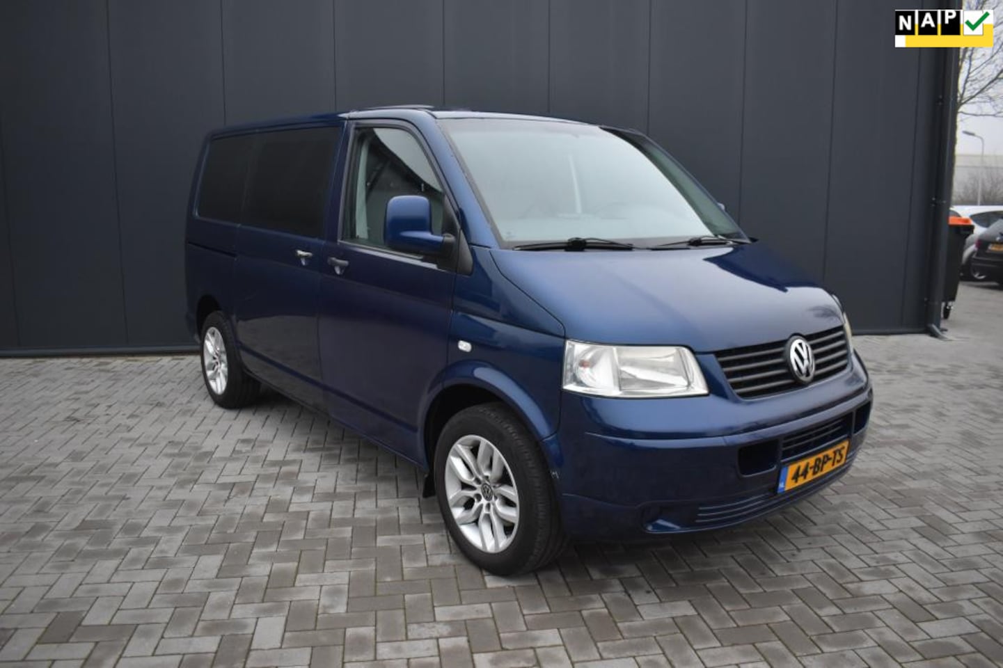Volkswagen Transporter - 2.5 TDI 300 |MARGE BUS| 7 ZITPLAATSEN| - AutoWereld.nl