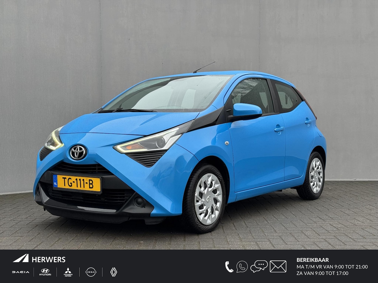 Toyota Aygo - 1.0 VVT-i x-play / Airco / Apple Carplay & Android Auto / Achteruitrijcamera / Elektrische - AutoWereld.nl