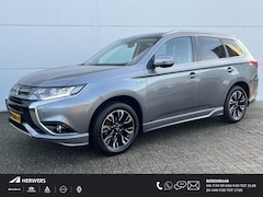 Mitsubishi Outlander - 2.0 PHEV instyle / cruise control / navigatiesysteem full map / cruise control / voorstoel