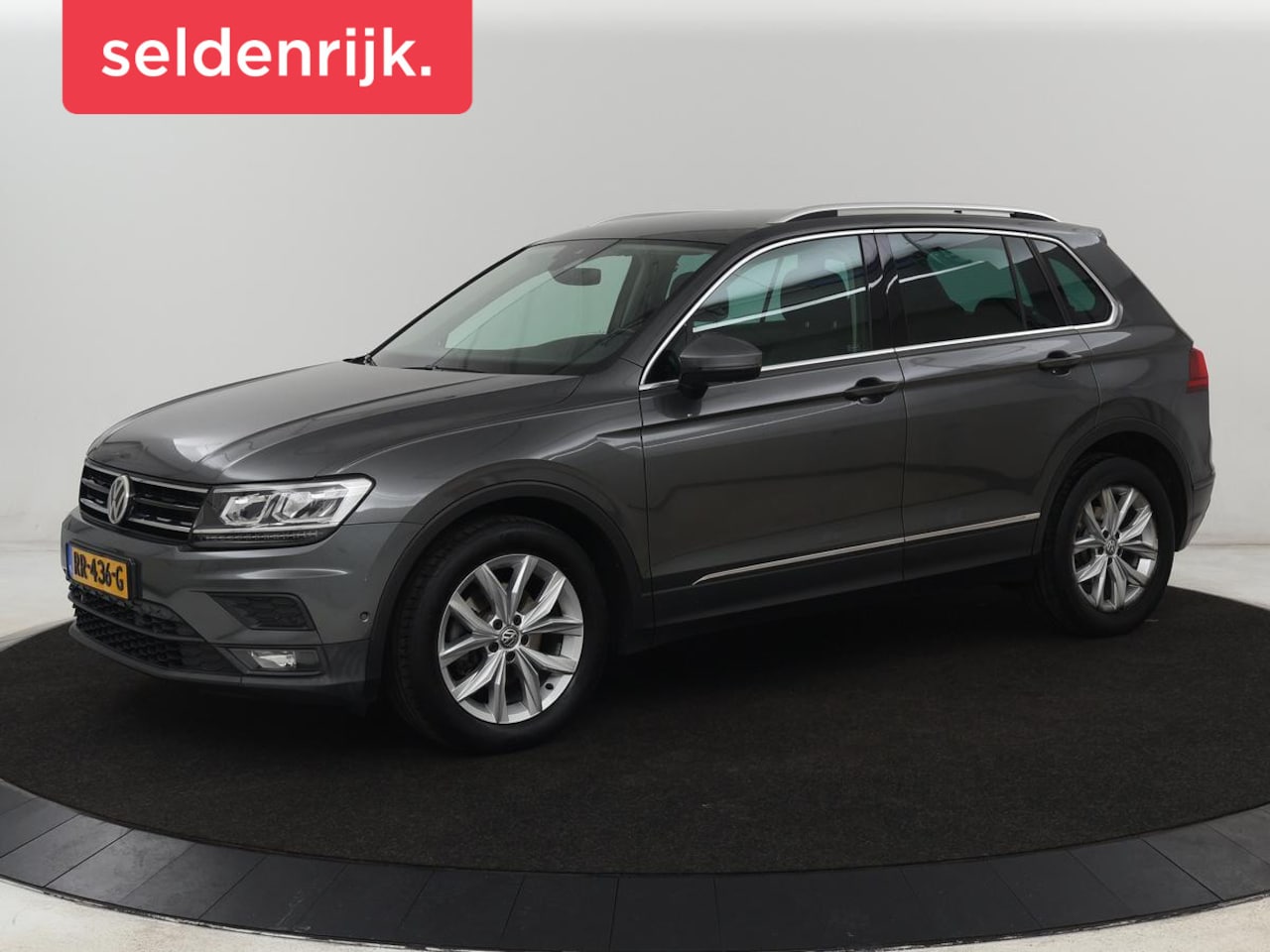 Volkswagen Tiguan - 1.4 TSI Comfortline Business | Trekhaak | Camera | Full LED | Adaptive cruise | Park Assis - AutoWereld.nl