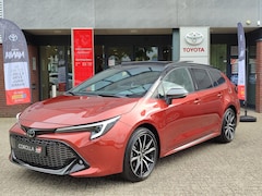 Toyota Corolla Touring Sports - Hybrid 180 GR SPORT PLUS NIEUW DIRECT LEVERBAAR SCHUIFDAK JBL-AUDIO HEAD-UP NAVI STOELVERW