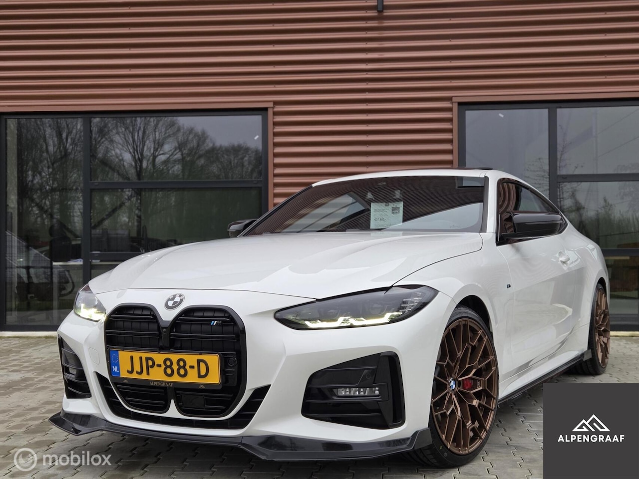 BMW 4-serie Coupé - 420i M-Sport | Schuifdak| Leer | Sfeerverlichting |Carplay| - AutoWereld.nl