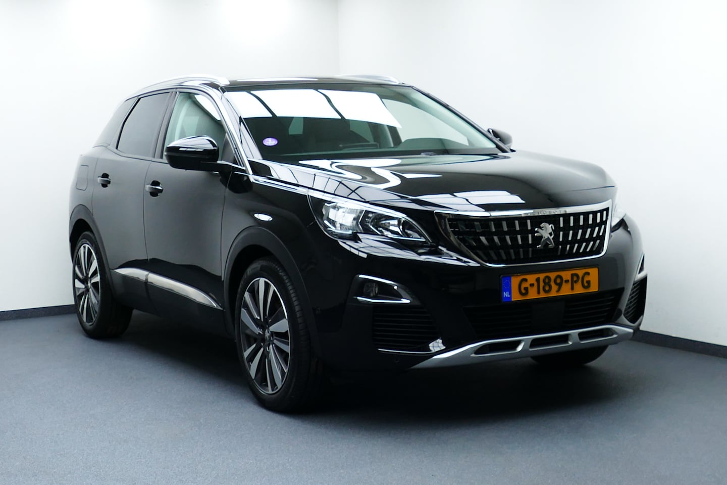 Peugeot 3008 - 1.2 130Pk Active Bj 2019. Clima, Camera, Cruise, StoelVerw, 19"LMV, Haak 1150kg - AutoWereld.nl