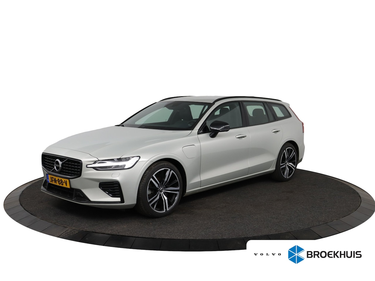 Volvo V60 - 2.0 T6 Recharge AWD R-Design | Stoel + stuur verwarming | Camera | Trekhaak | Stoel geheug - AutoWereld.nl