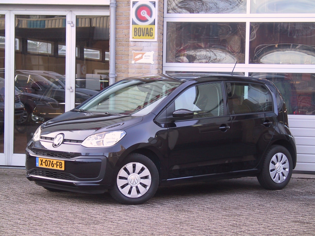 Volkswagen Up! - Camera! Cruise control! PDC! 1.0 - AutoWereld.nl