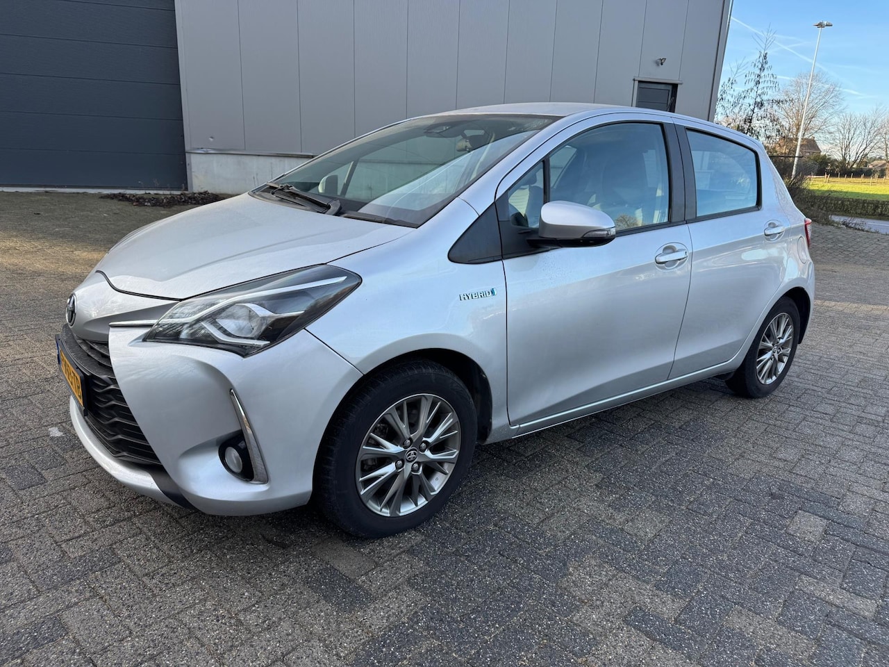 Toyota Yaris - 1.5 Hybrid Aspiration Navi AutoMaat Camera - AutoWereld.nl