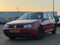Volkswagen Golf - 1.6-16V Highline/ ZEER NETJES
