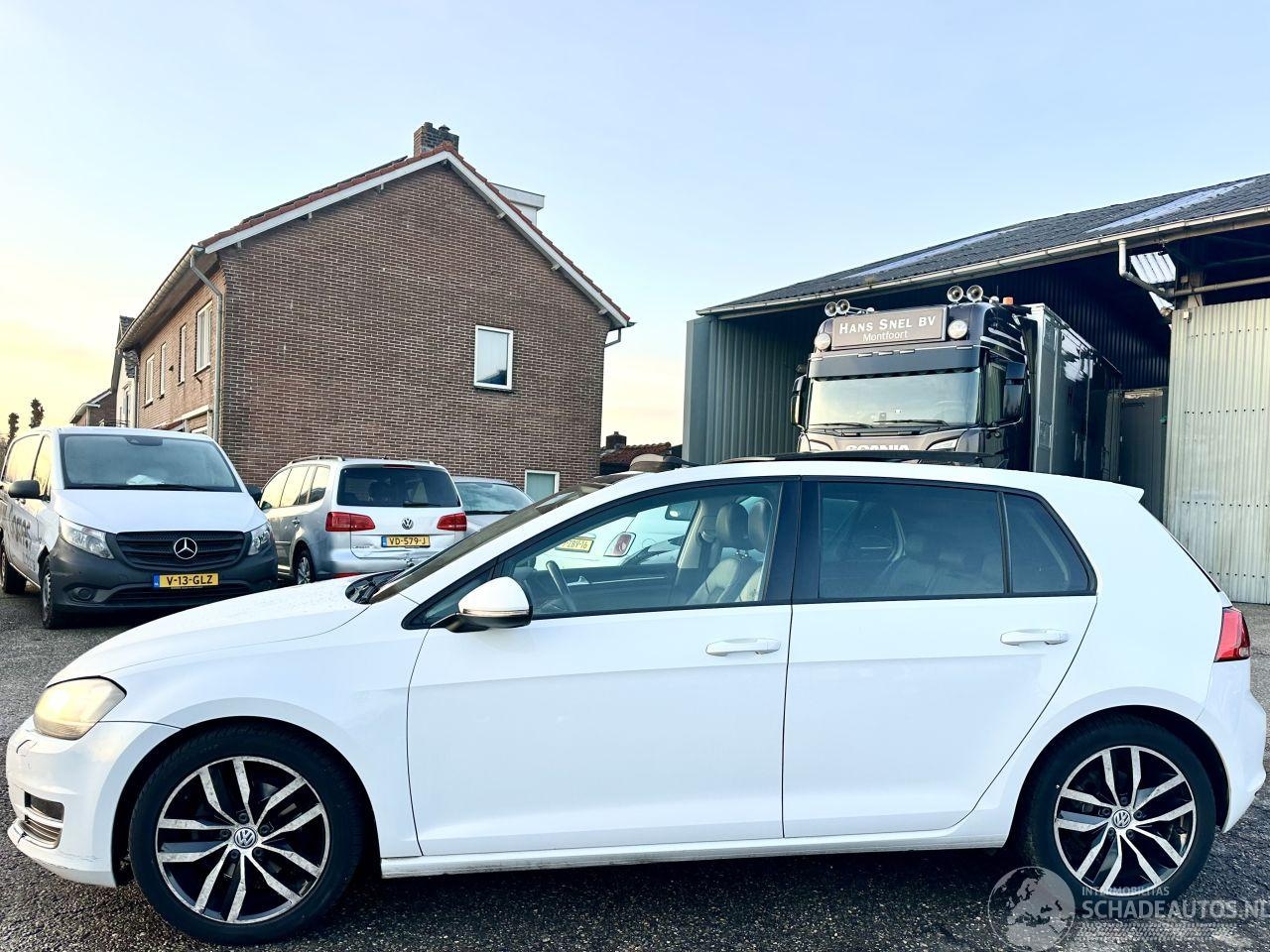 Volkswagen Golf - 1.2 TSI Highline 1.2 TSI Highline - AutoWereld.nl