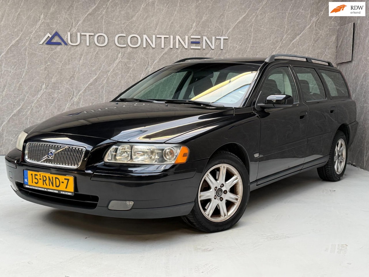 Volvo V70 - 2.4 Automaat / Goed Onderhouden / Carplay - AutoWereld.nl