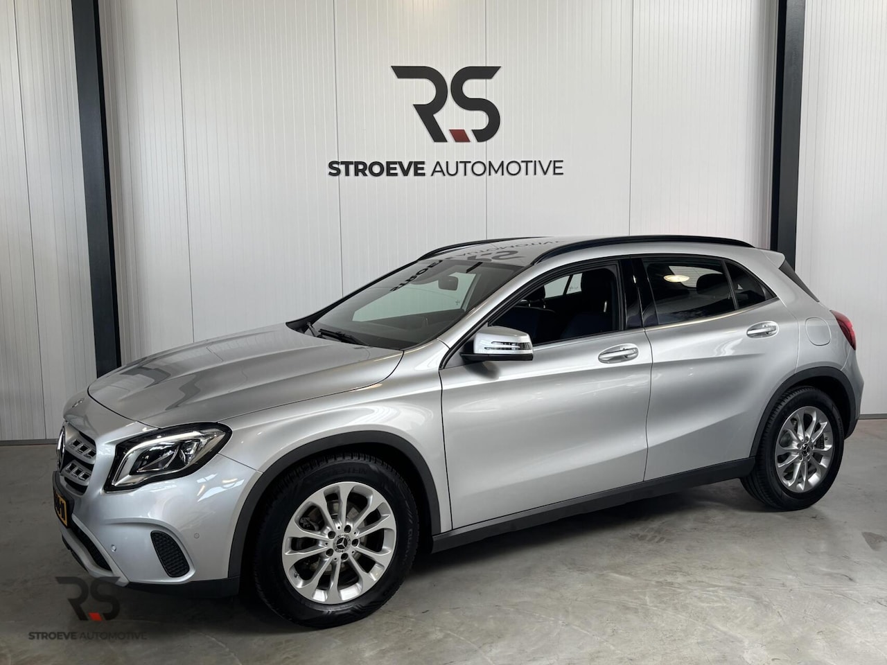 Mercedes-Benz GLA-Klasse - 180 Buss. Solution Plus Upgrade Edition | Navi | LED | Cruise | Camera | PDC | Clima | Sto - AutoWereld.nl