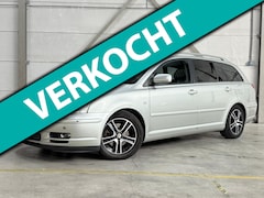 Toyota Avensis Wagon - 2.4 VVTi Linea Luna - Automaat - Parkeersensoren - Trekhaak - Export