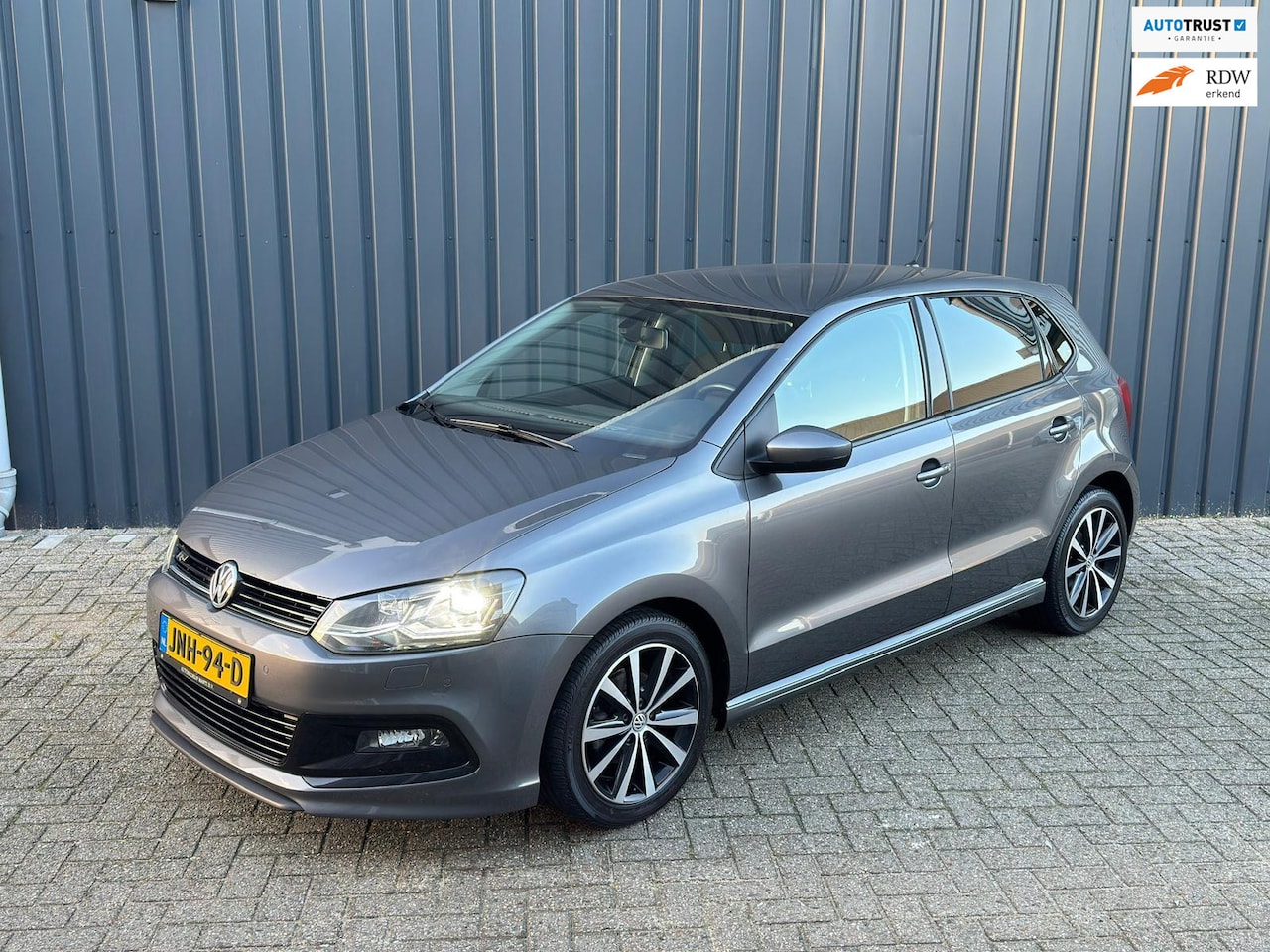 Volkswagen Polo - 1.2 TSI R-Line Led|Cruise|Stuurbediening|Parksensor|Climate|Airco| - AutoWereld.nl