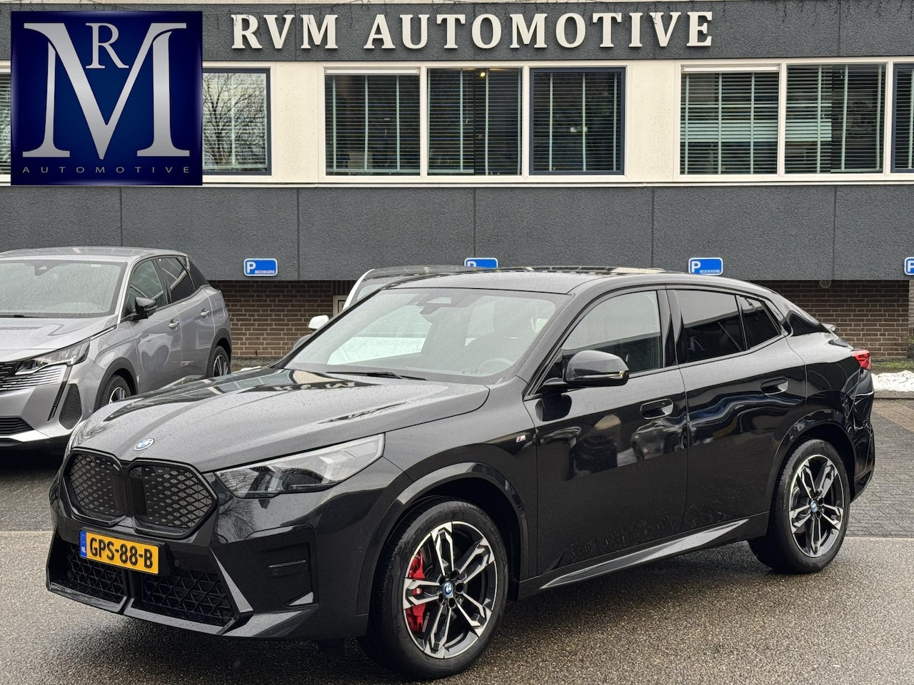 BMW iX2 - eDrive20 67 kWh SOH 100% | M SPORT | ORIG NL AUTO | 1E EIG. | TOPSTAAT! | 100% ONGEVAL VER - AutoWereld.nl