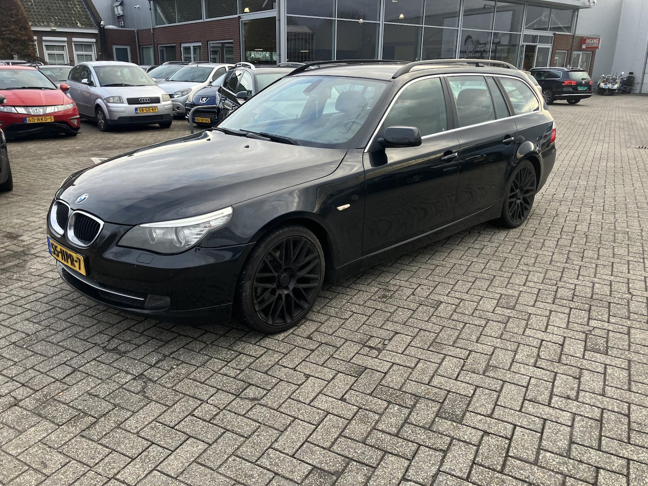 BMW 5-serie Touring - 520i Motor loopt niet 100 procent houd in - AutoWereld.nl