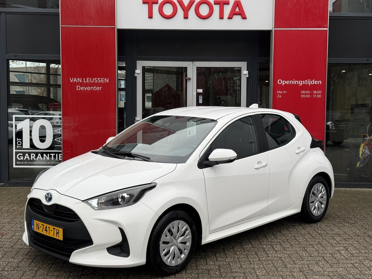 Toyota Yaris - 1.5 Hybrid APPLE & ANDROID ACHTERUITRIJCAMERA CRUISECONTROL - AutoWereld.nl