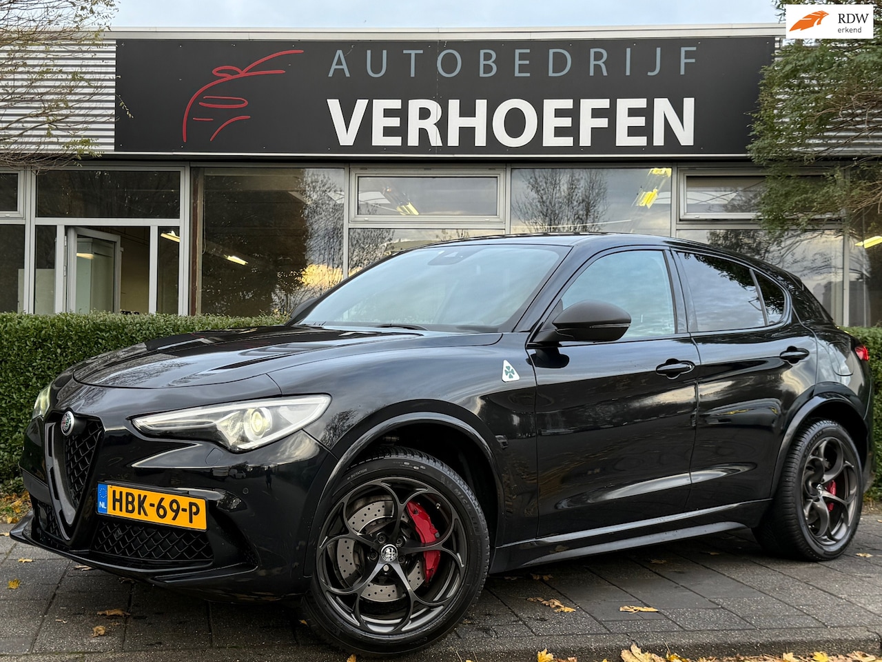 Alfa Romeo Stelvio - 2.9 V6 AWD Quadrifoglio - APPLE CARPLAY - STOEL / STUUR VERW - PARK CAMERA - DIST / LANE A - AutoWereld.nl