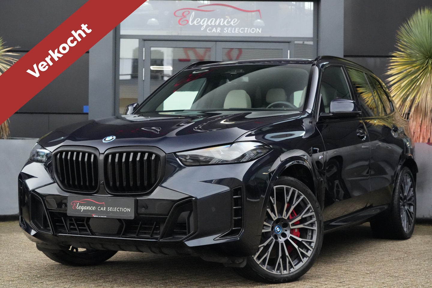 BMW X5 - xDrive50e M Sport 490pk Panoramadak/AR/HUD/Trekhaak - AutoWereld.nl
