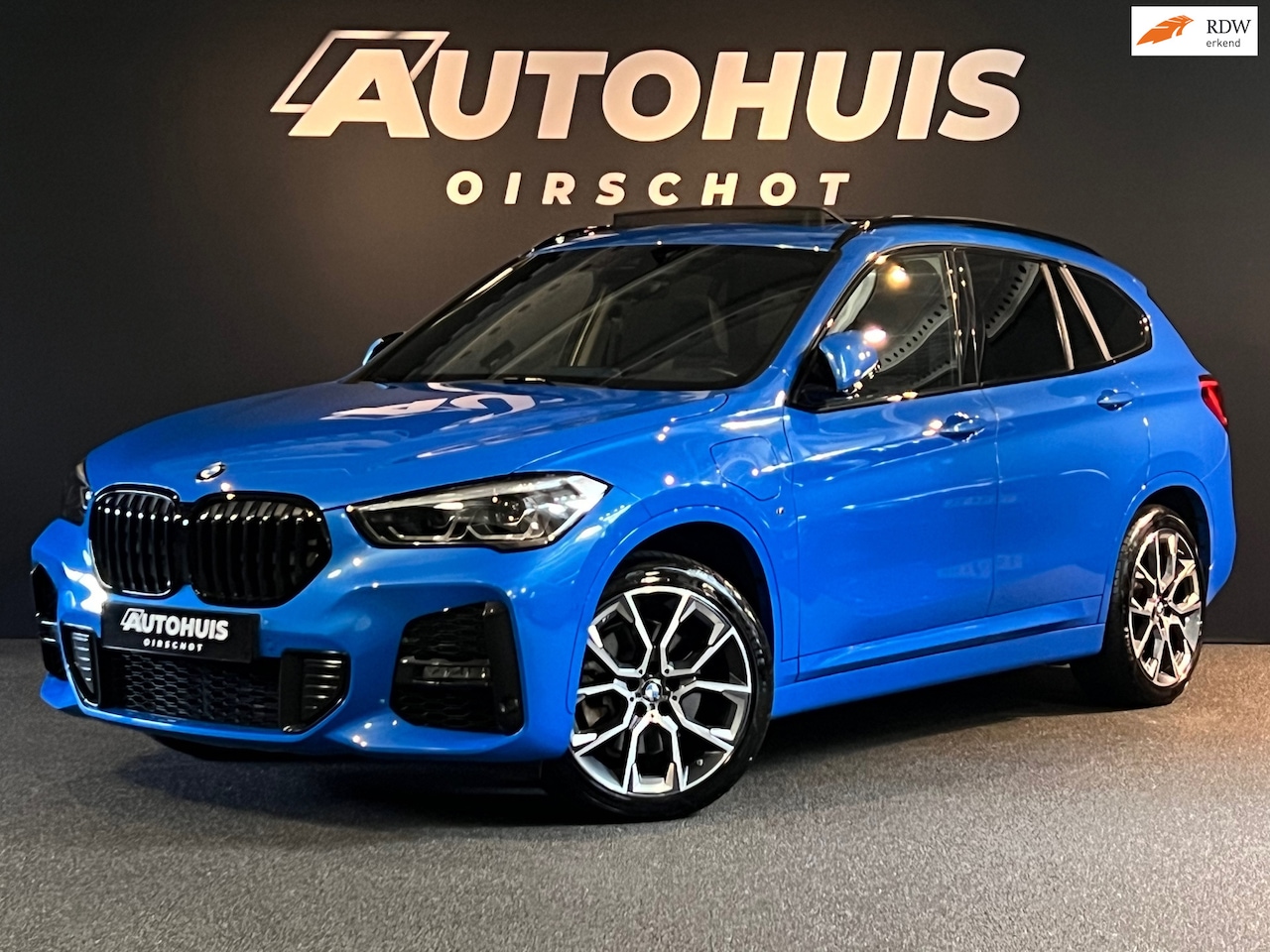 BMW X1 - XDrive25e High Executive Edition M Pano/ Leder/ Adaptieve Cruisecontrol/ Camera/ Carplay/ - AutoWereld.nl