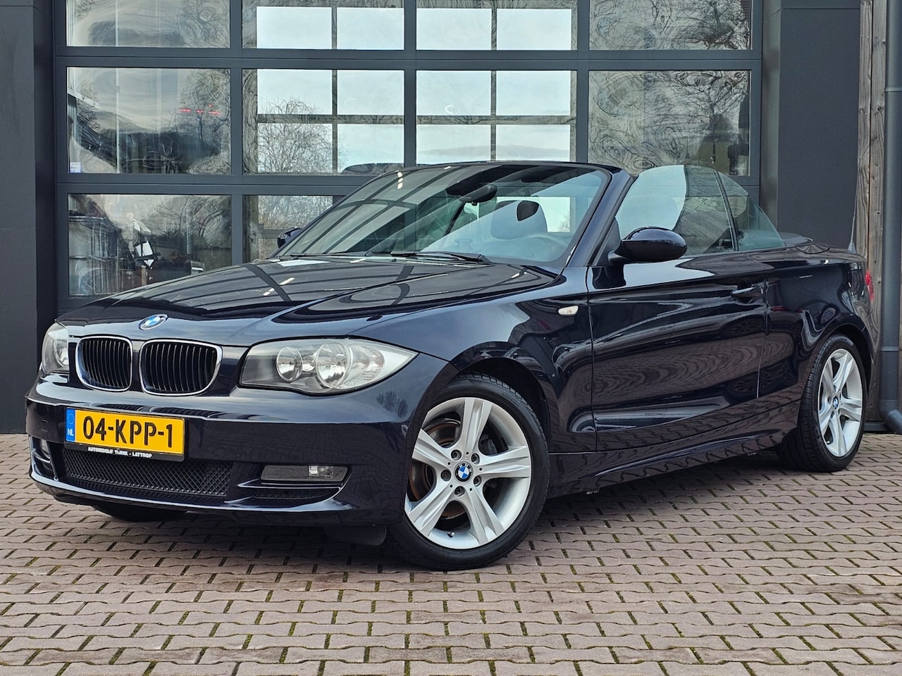 BMW 1-serie Cabrio - 118i Executive | Airco | Stoelvewarming | Opbergpakket | Licht & regensensor | Alarm | Ori - AutoWereld.nl