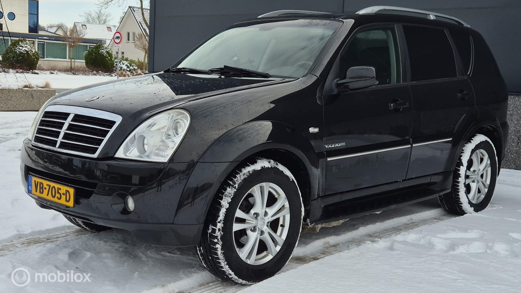 SsangYong Rexton - RX 270 XVT Sapphire GRIJS KENT. MARGE - AutoWereld.nl