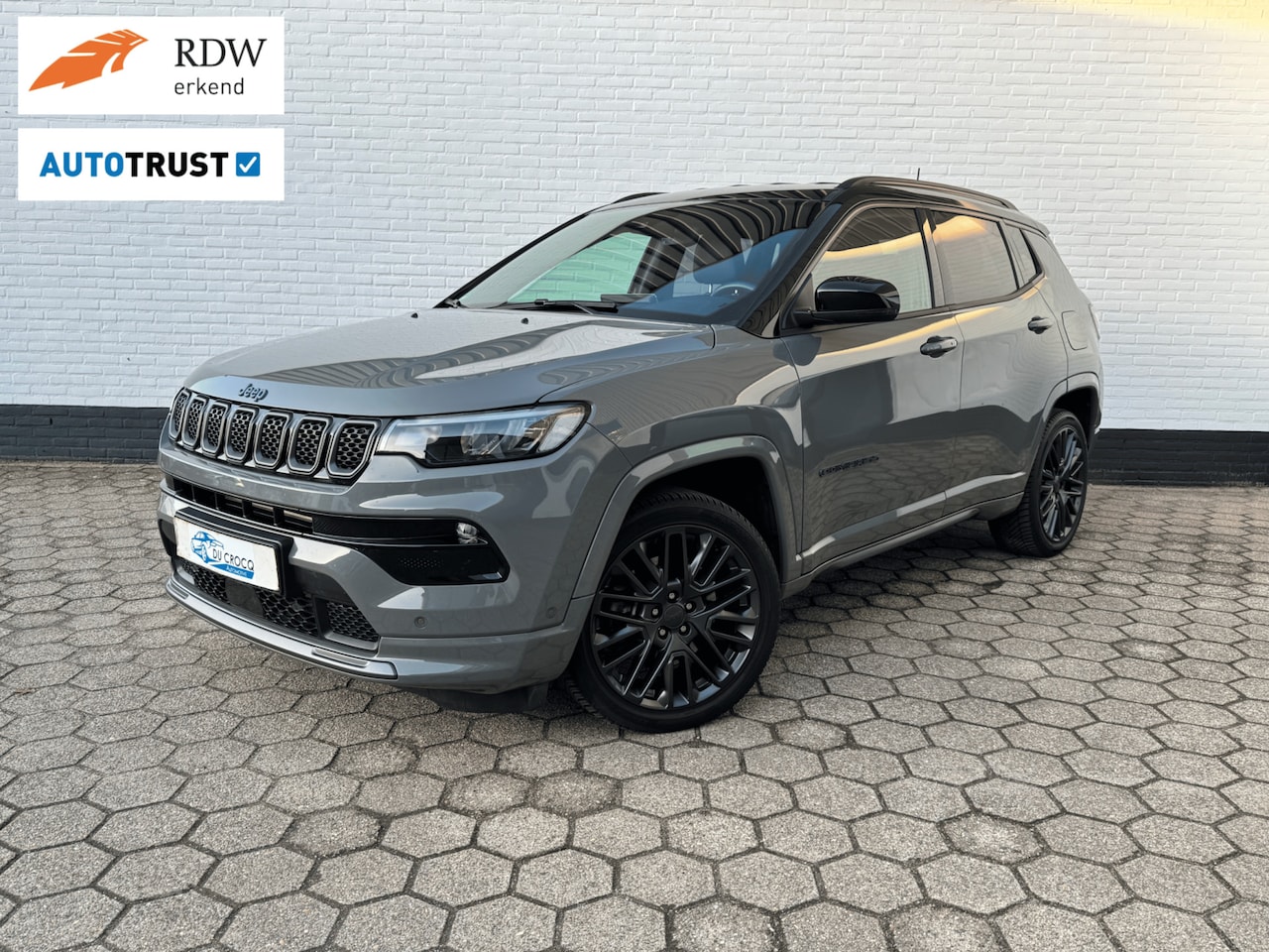 Jeep Compass - 4xe 240 Plug-in Hybrid S TREKHAAK l LEDER l ACC! - AutoWereld.nl